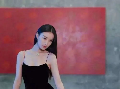 9個動作打造迷人直角肩，告別粗壯斜方肌，重塑都市白領優雅體態